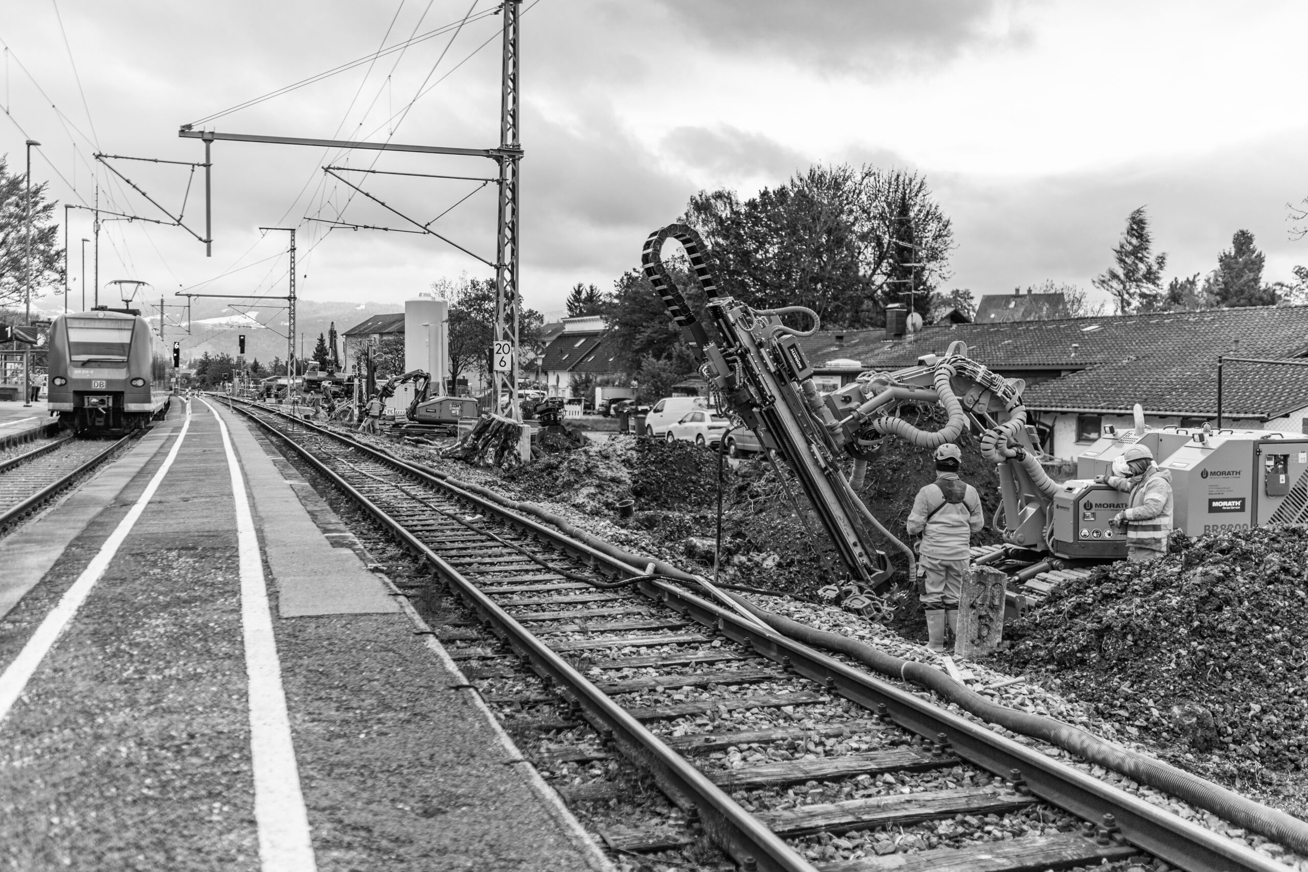 Earthquake-proof railway platform on Lake Constance